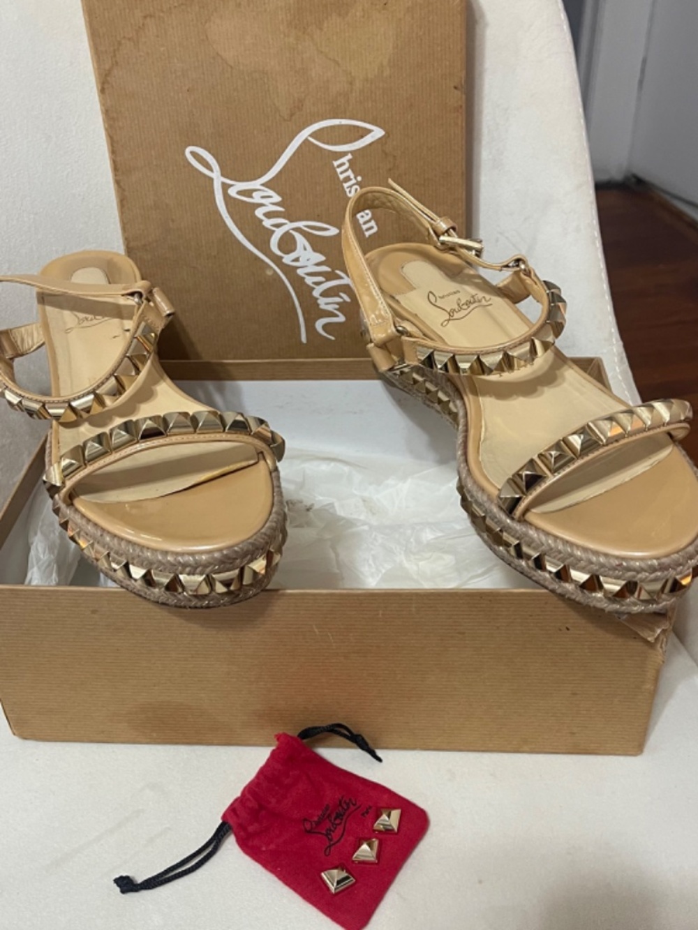 Sandals - Picture 2 of 5
